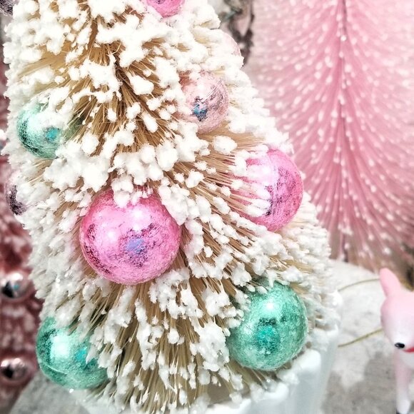 Vintage Style Pastel Bottle Brush Cupcake Tree Pink Green - Bakery Candy Shabby - Picture 3 of 3